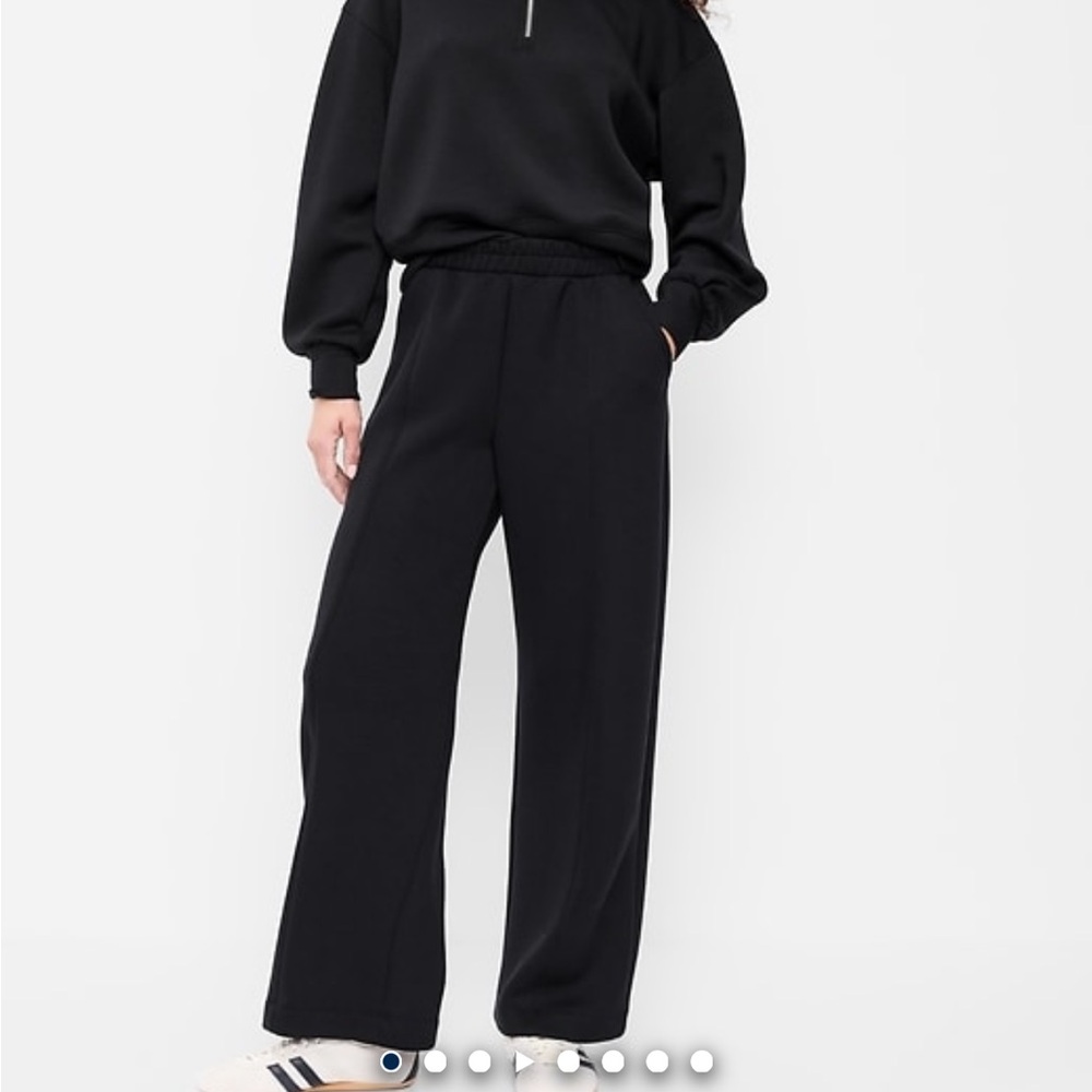 Old Navy Black Wide-Leg Lounge Pants - Picture 10 of 14